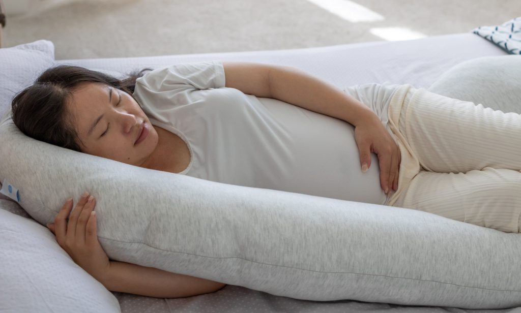 How to Use a Pregnancy Pillow: A Comprehensive Guide