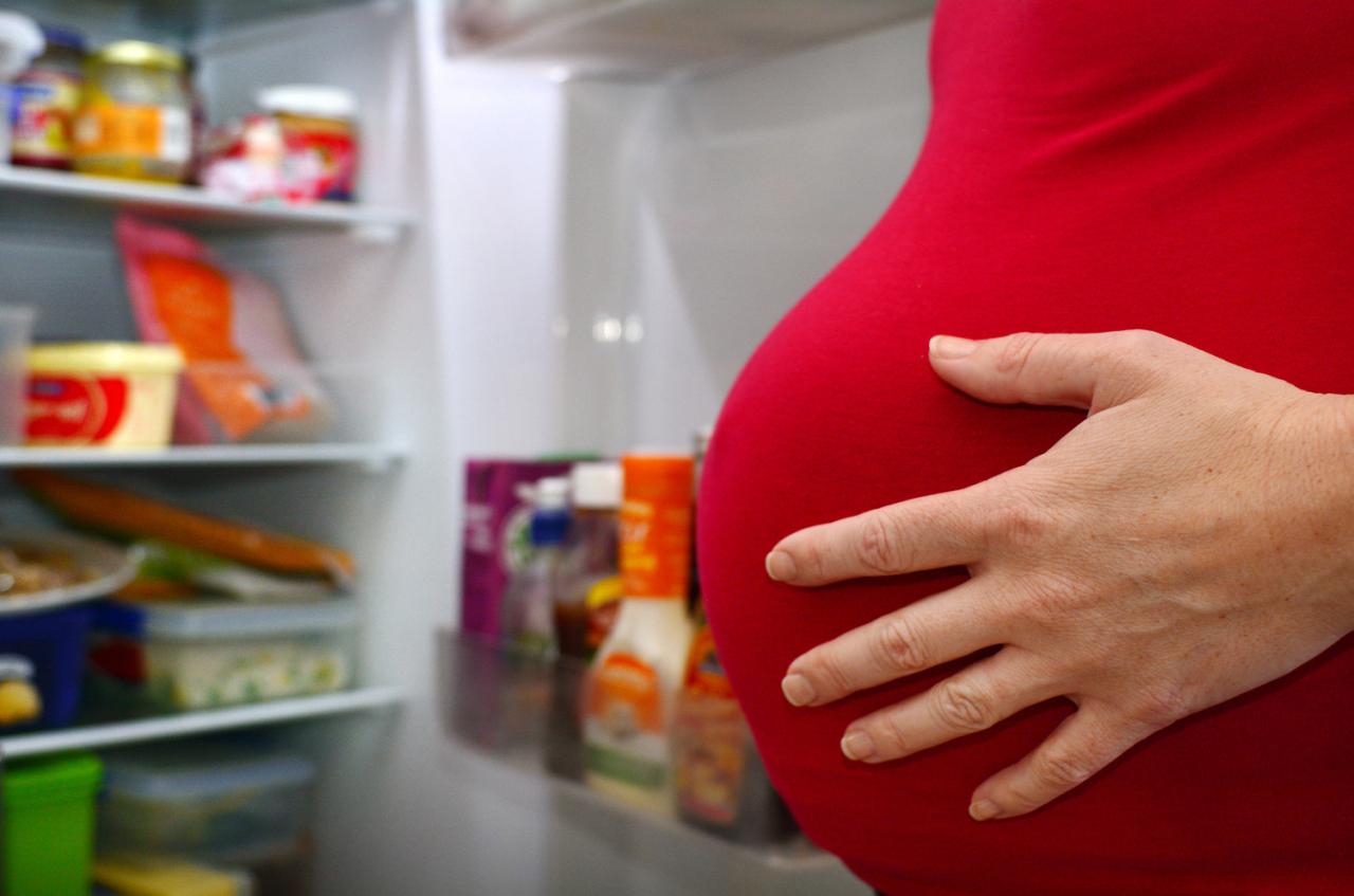 Navigating Pregnancy Cravings: Hormones, Nutrients, and Healthy Strategies